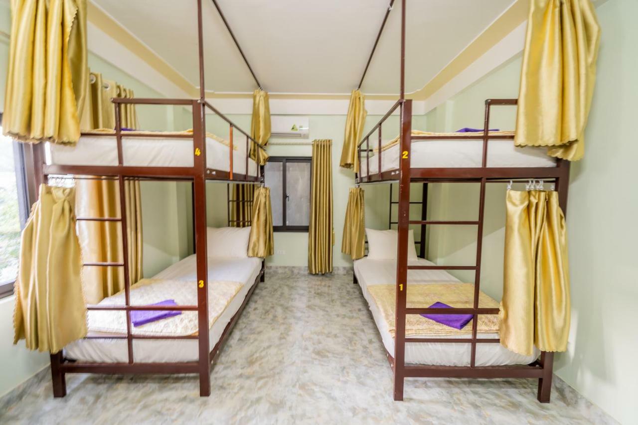 Linh'S Homestay フォンニャ エクステリア 写真